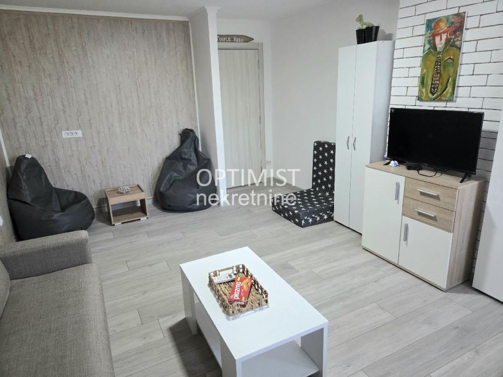 Karaburma, odmah useljiv, 23m2, 1.0 ID#3608