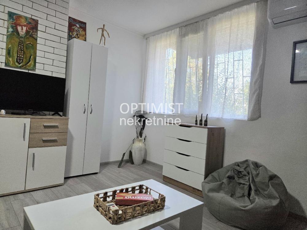 Karaburma, odmah useljiv, 23m2, 1.0 ID#3608