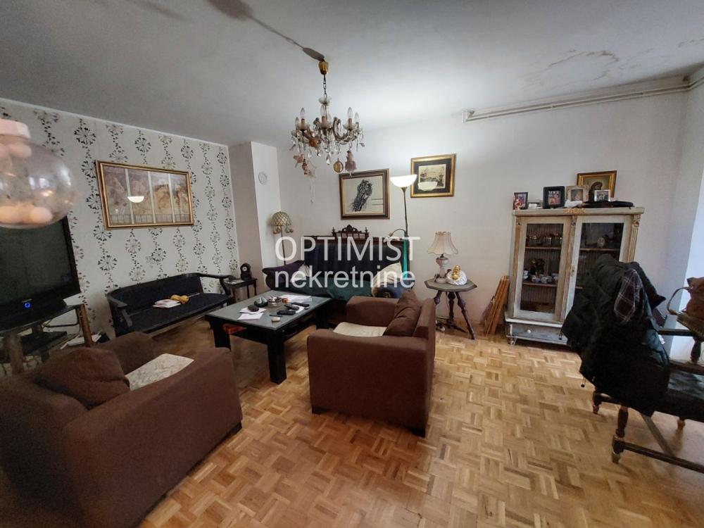 Bežanijska kosa I – Izuzetna porodična kuća 102m² + Garaža + Podrum + Dvori ID#3664