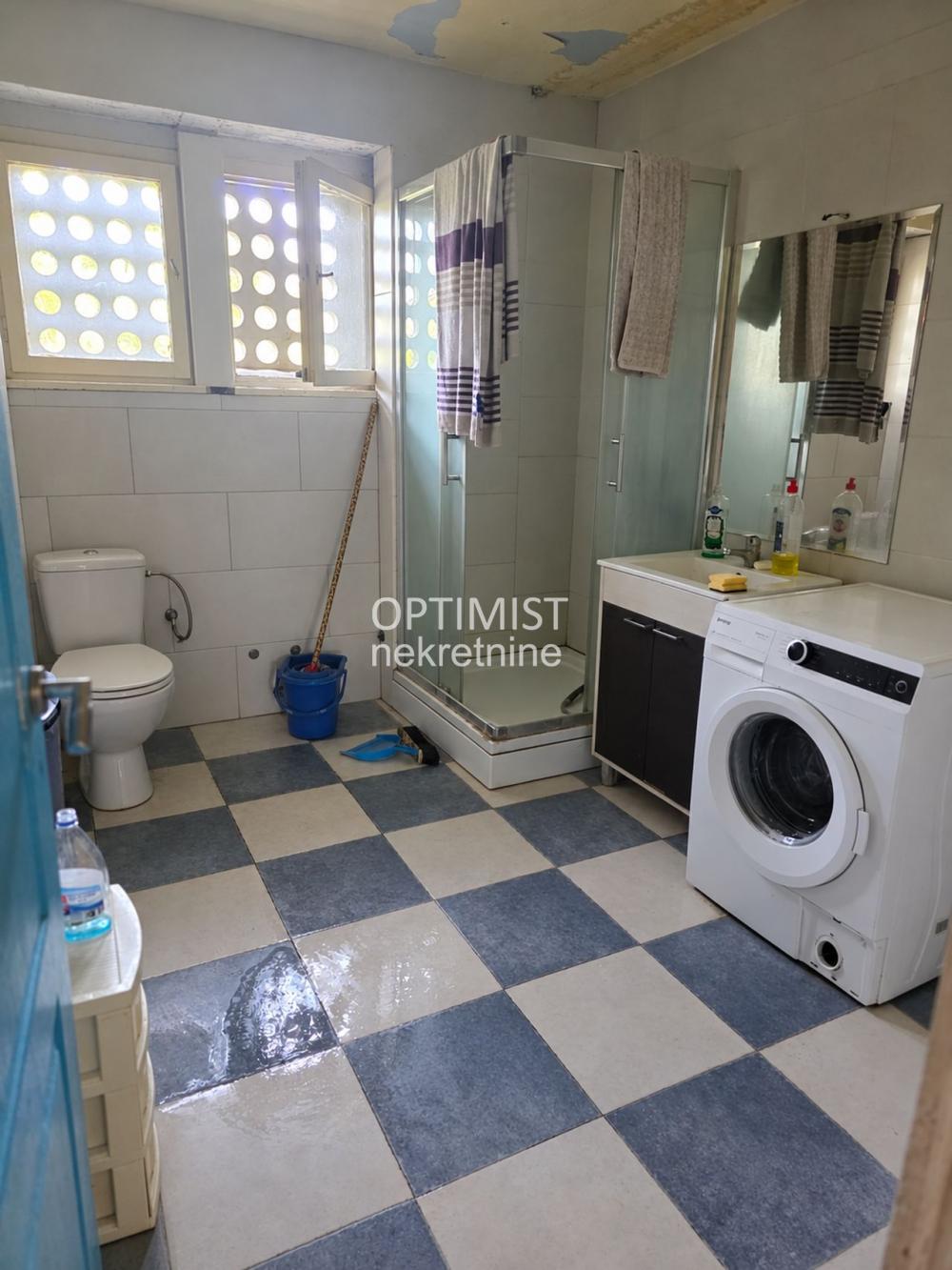 Paviljoni – odlična lokacija, tri terase, veliki potencijal! ID#3685