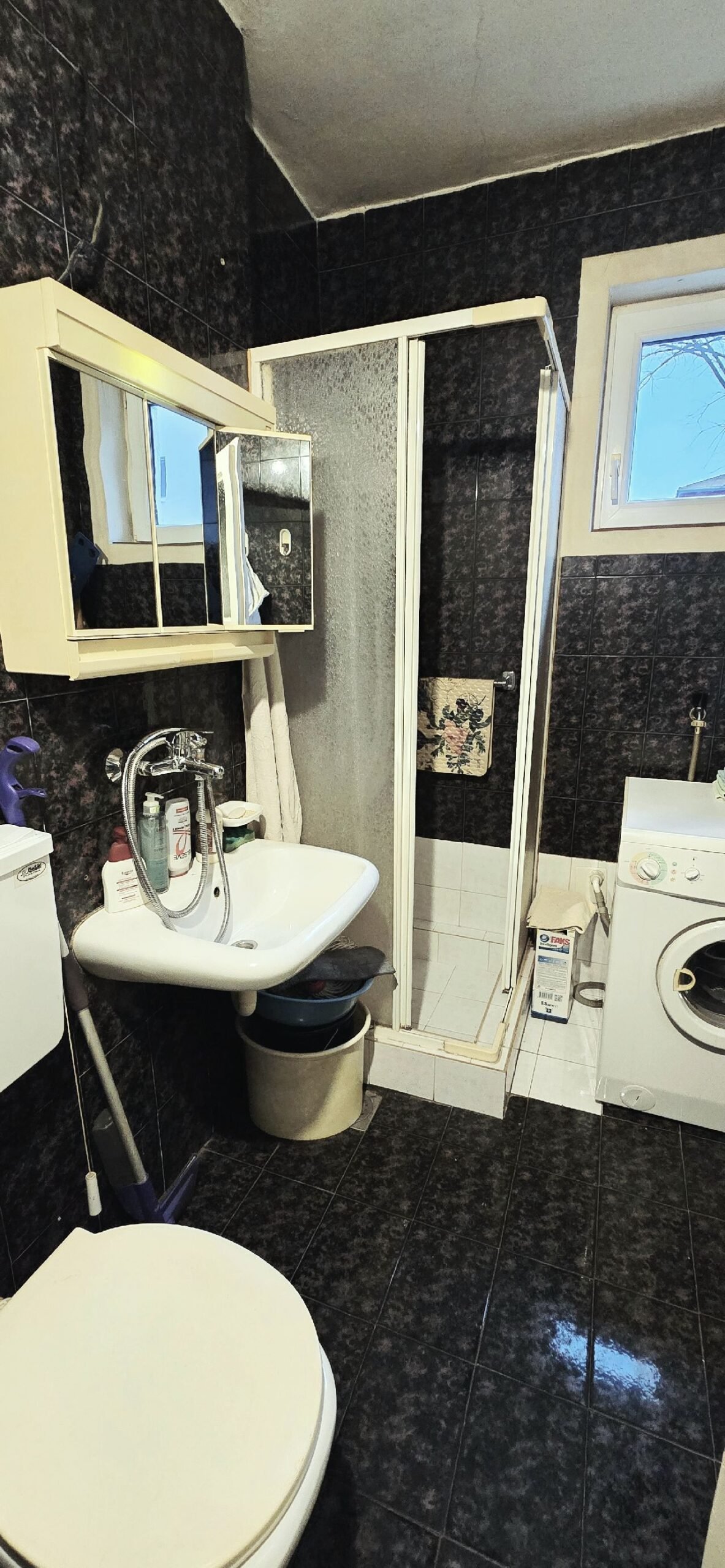 01 Stan Karaburma Patrisa Lumumbea