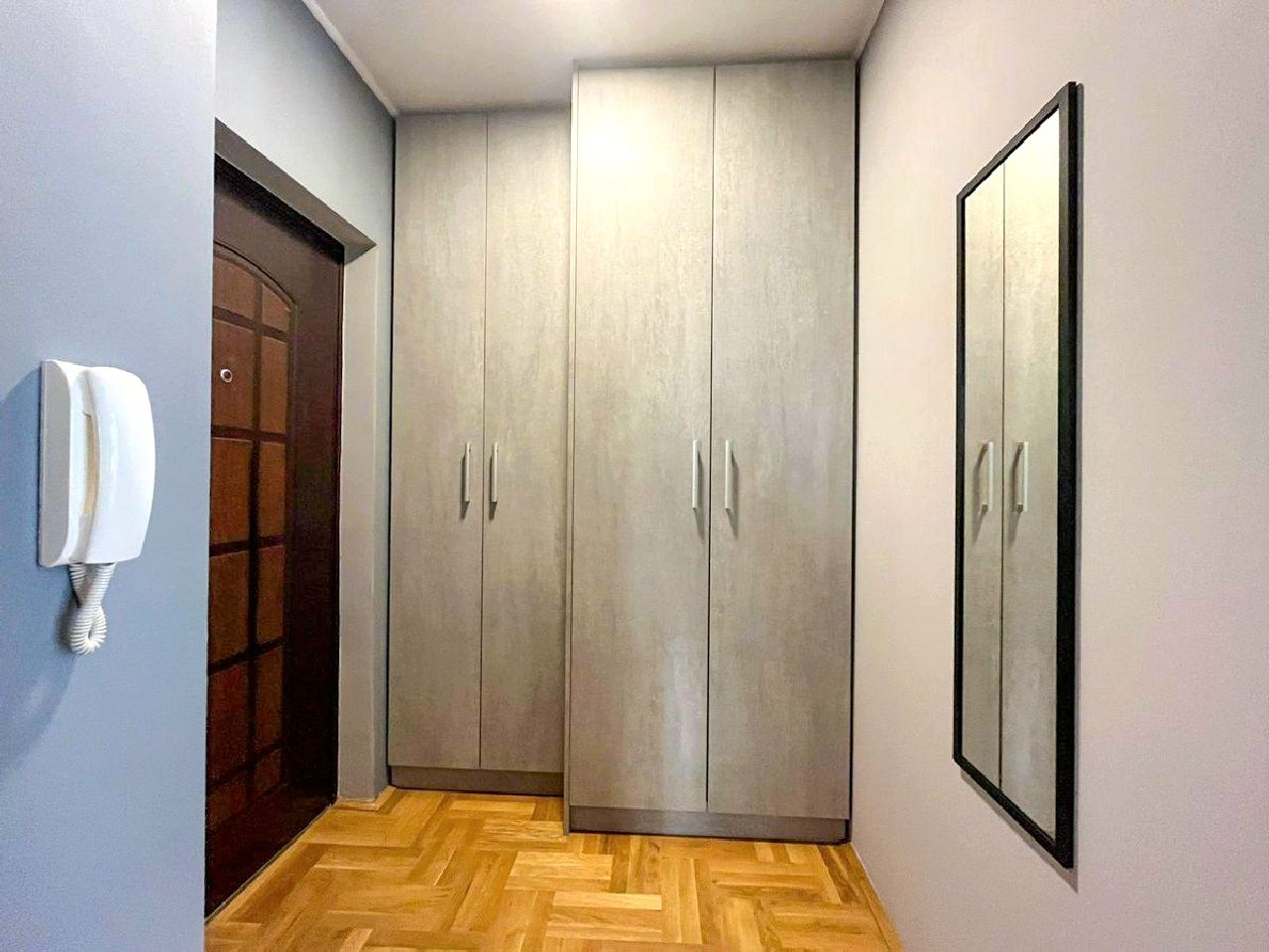 01 Stan Vračar Hram Stojana Protića