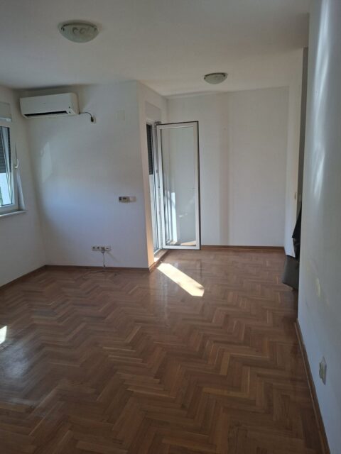 01 Stan Zemun Hercegovačka