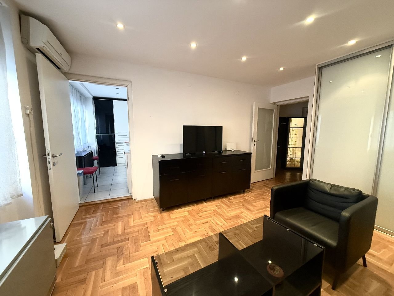 02 Stan Skadarlija Skadarska