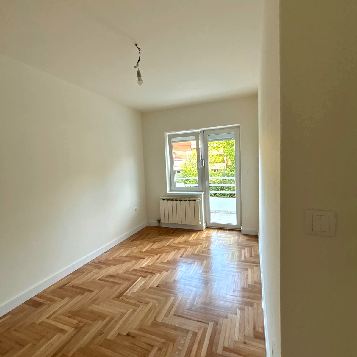 03 Stan Čukarica Nika Strugara