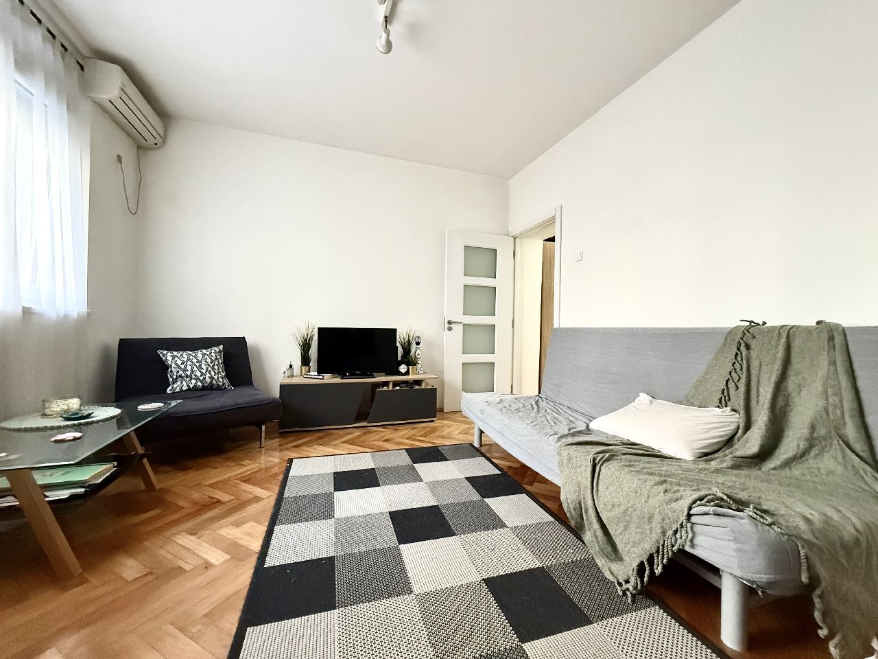03 Stan Stari Grad Šantićeva