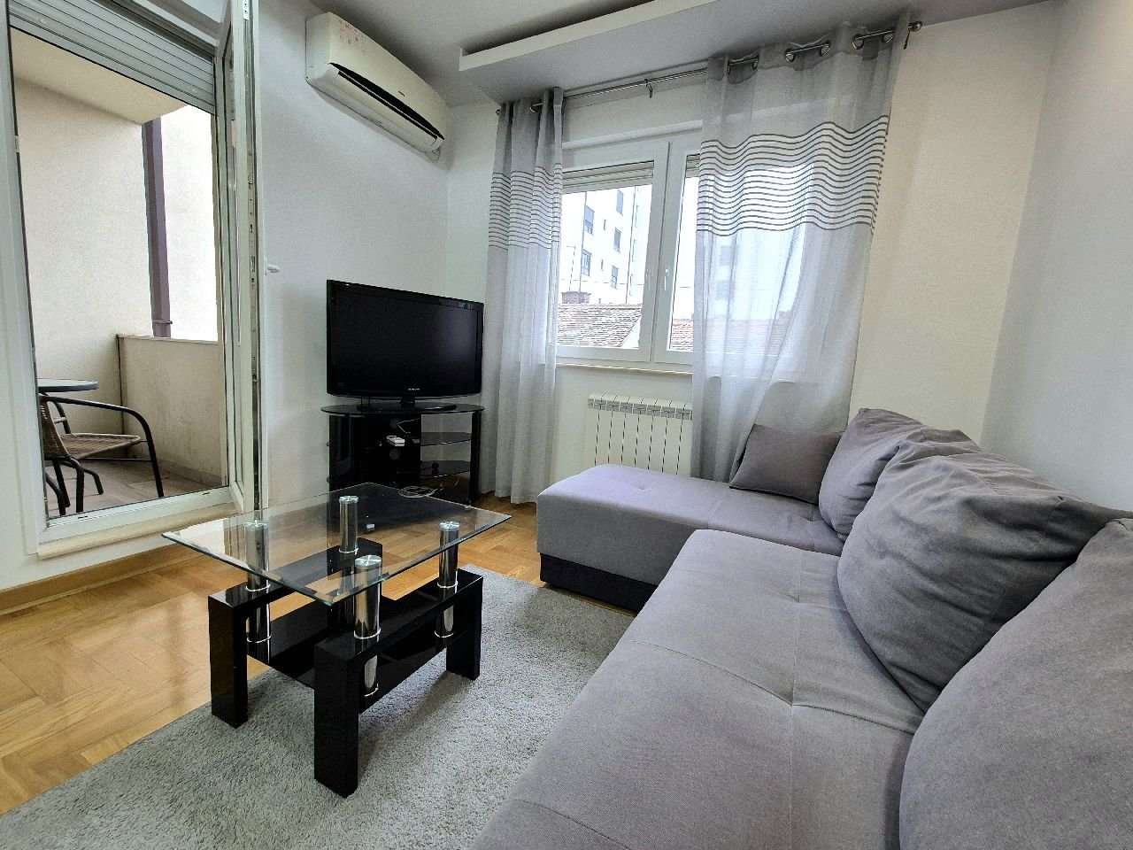 05 Stan Đeram Pijaca Jedrenska