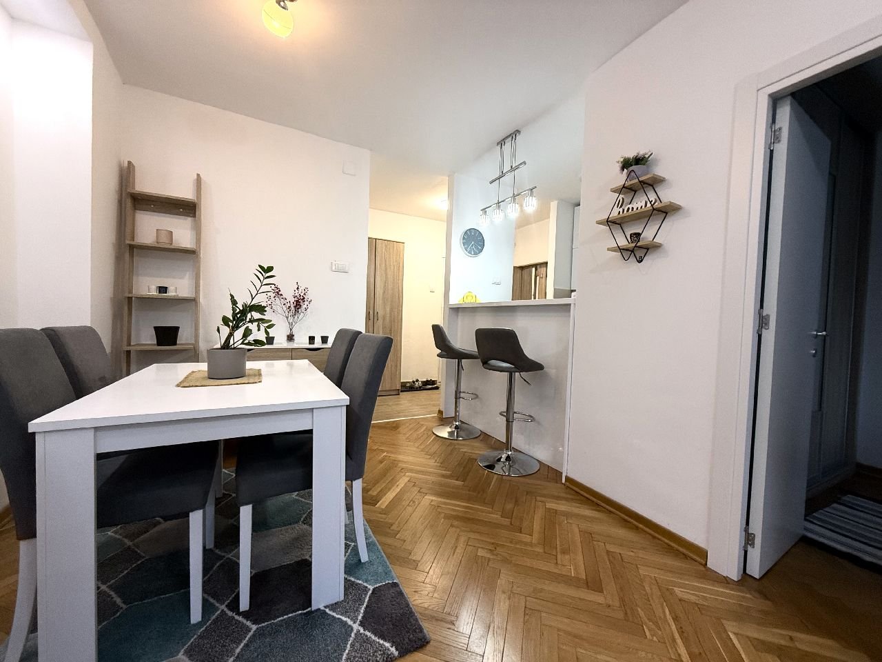 07 Stan Botanička Bašta Poenkareova