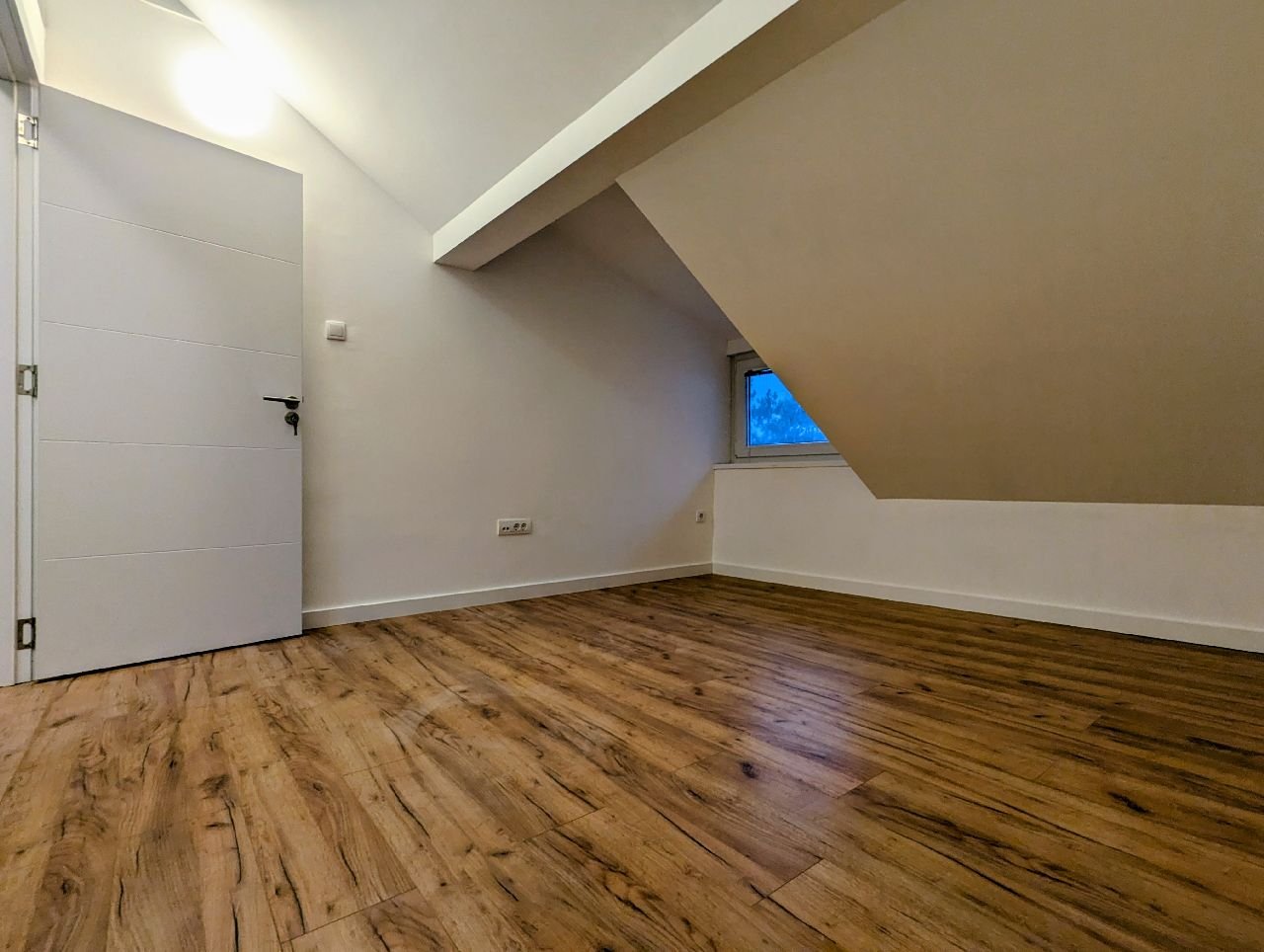 10 Stan Železnik Titova