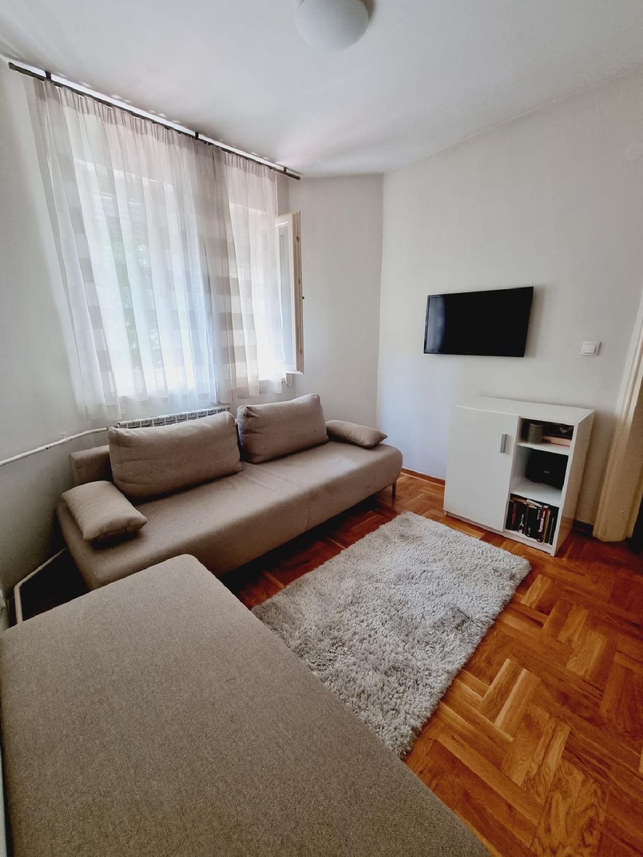 11 Stan Novi Beograd Gramšijeva