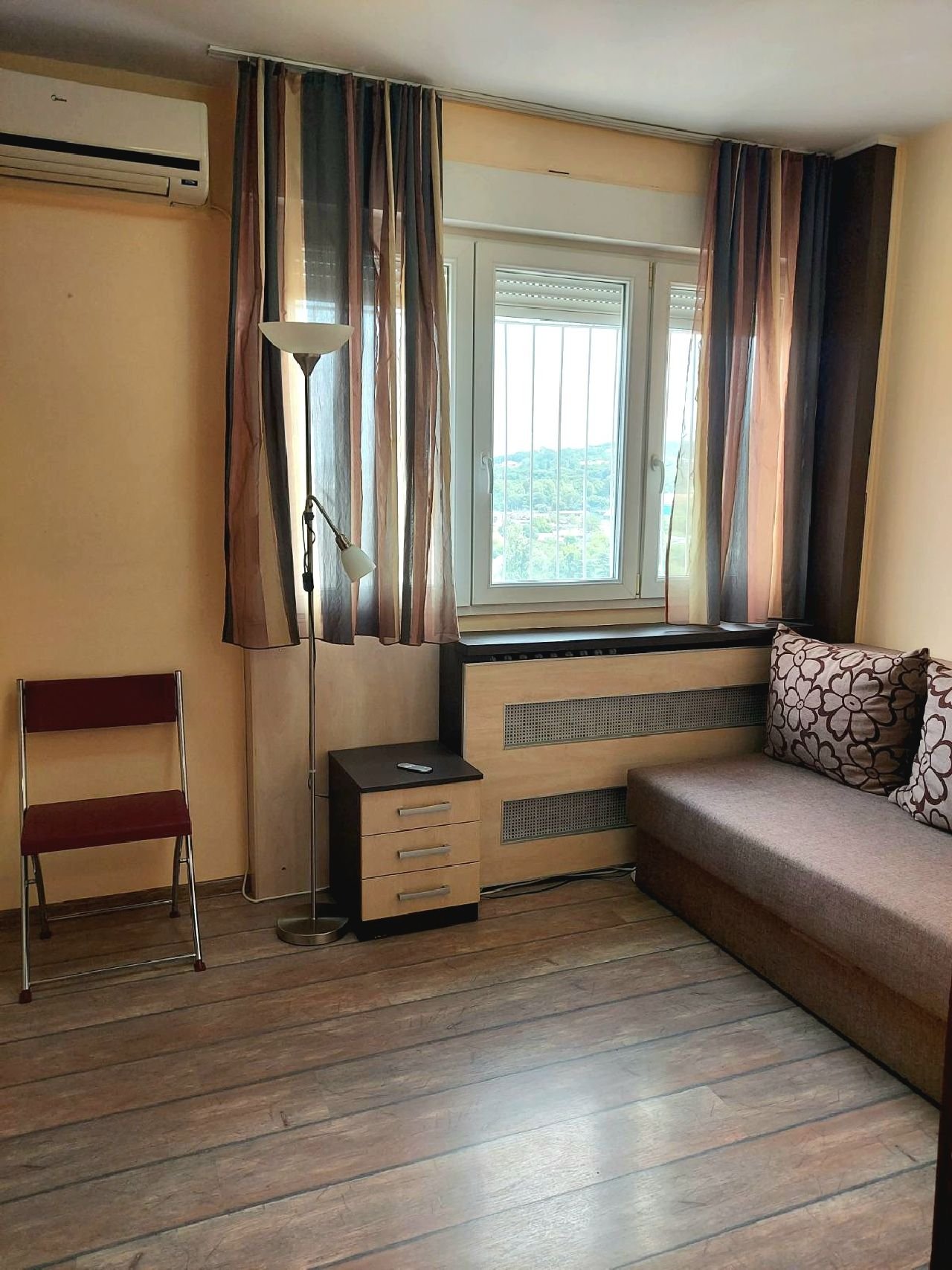 11 Stan Profesorska Kolonija Bulevar Despota Stefana