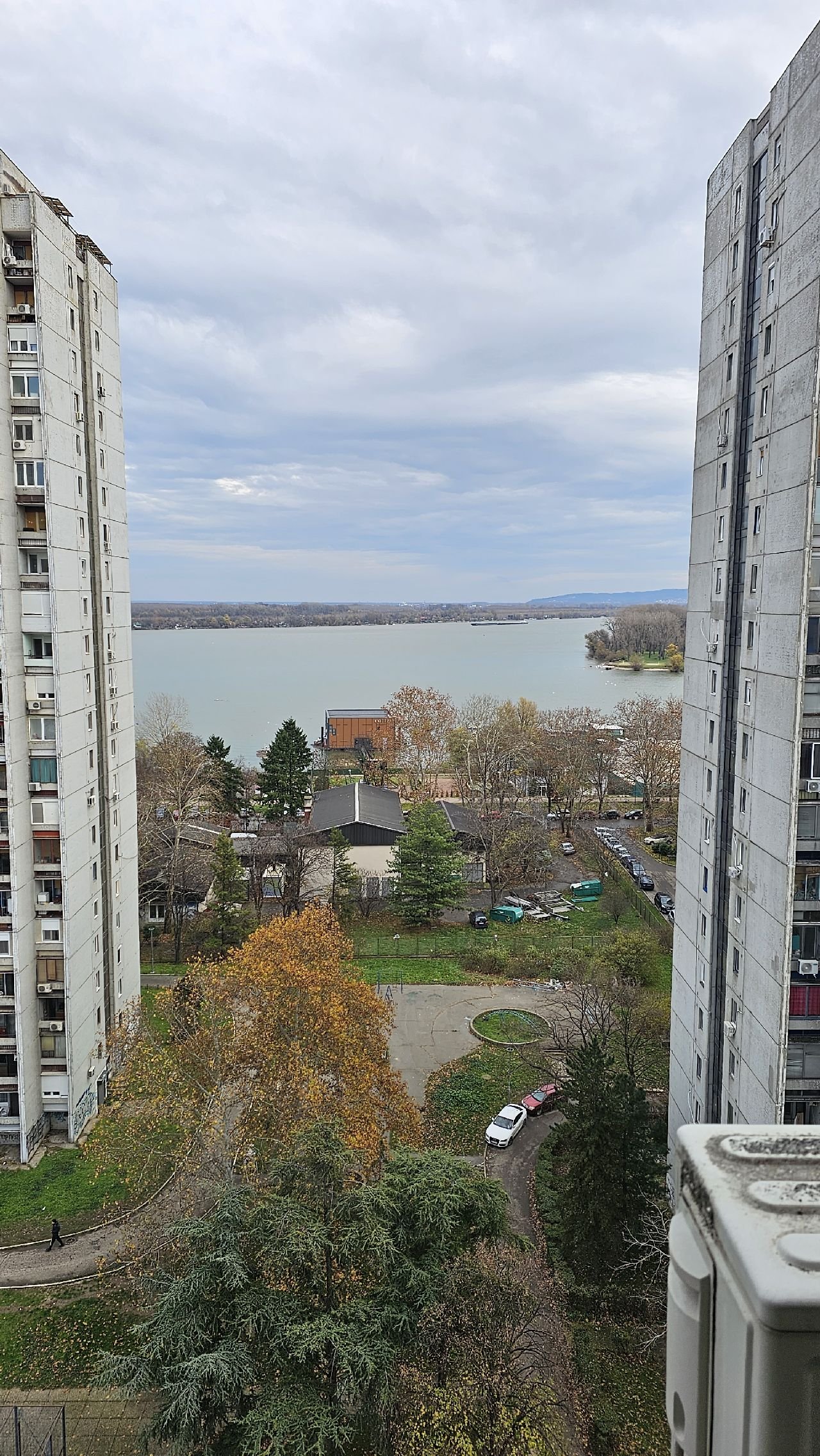 13 Stan Zemun Centar Karađorđeva