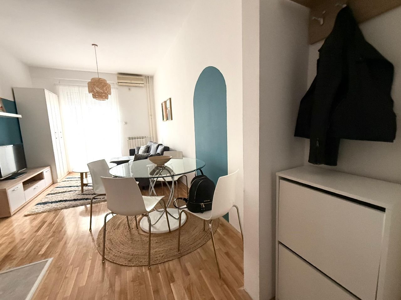 14 Stan Botanička Bašta Vojvode Dobrnjca