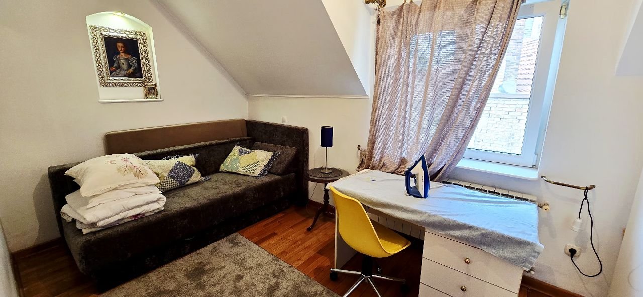 18 Stan Stari Grad Palmotićeva