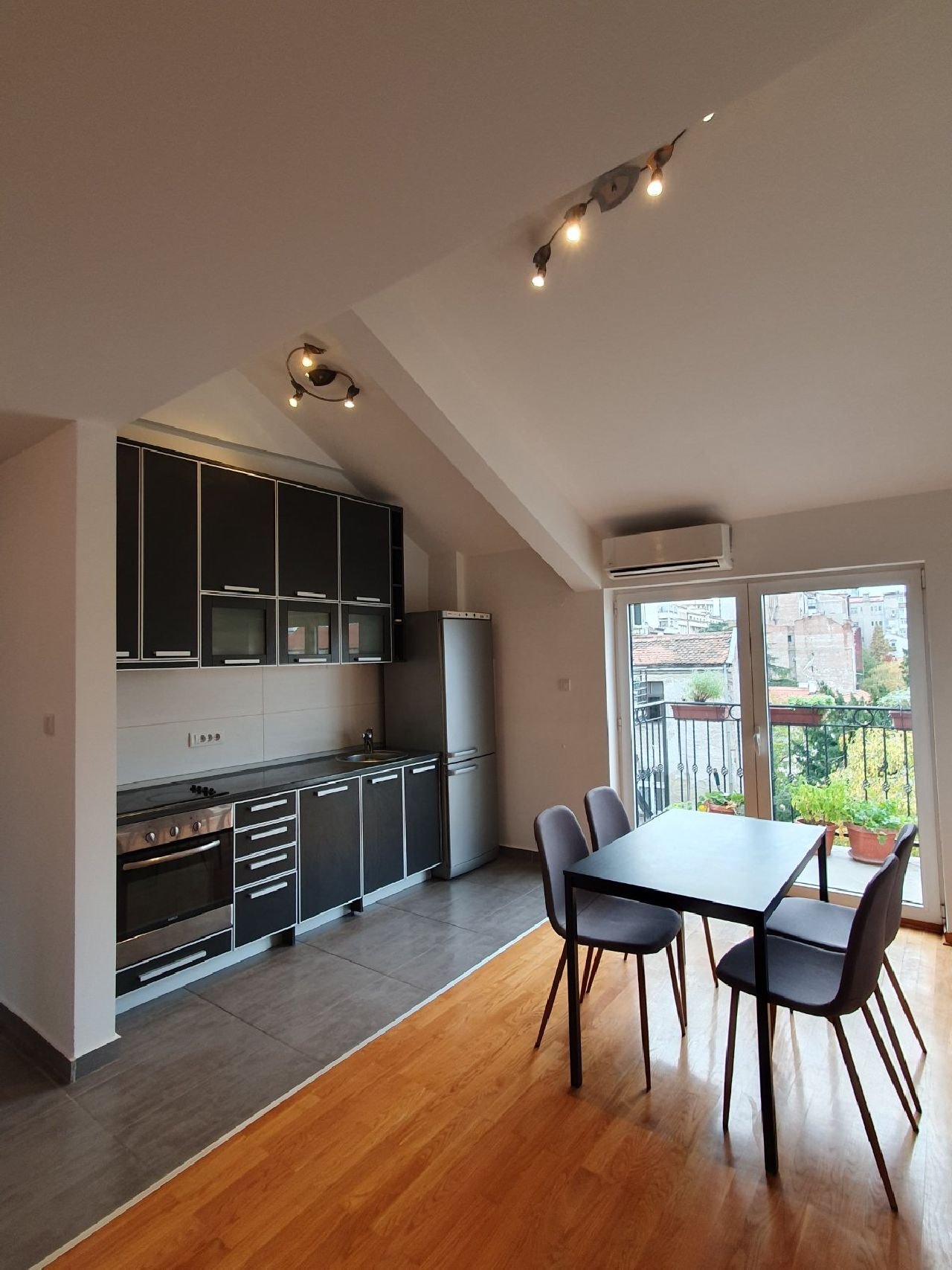 19 Stan Savski Venac Jelene Cvetković