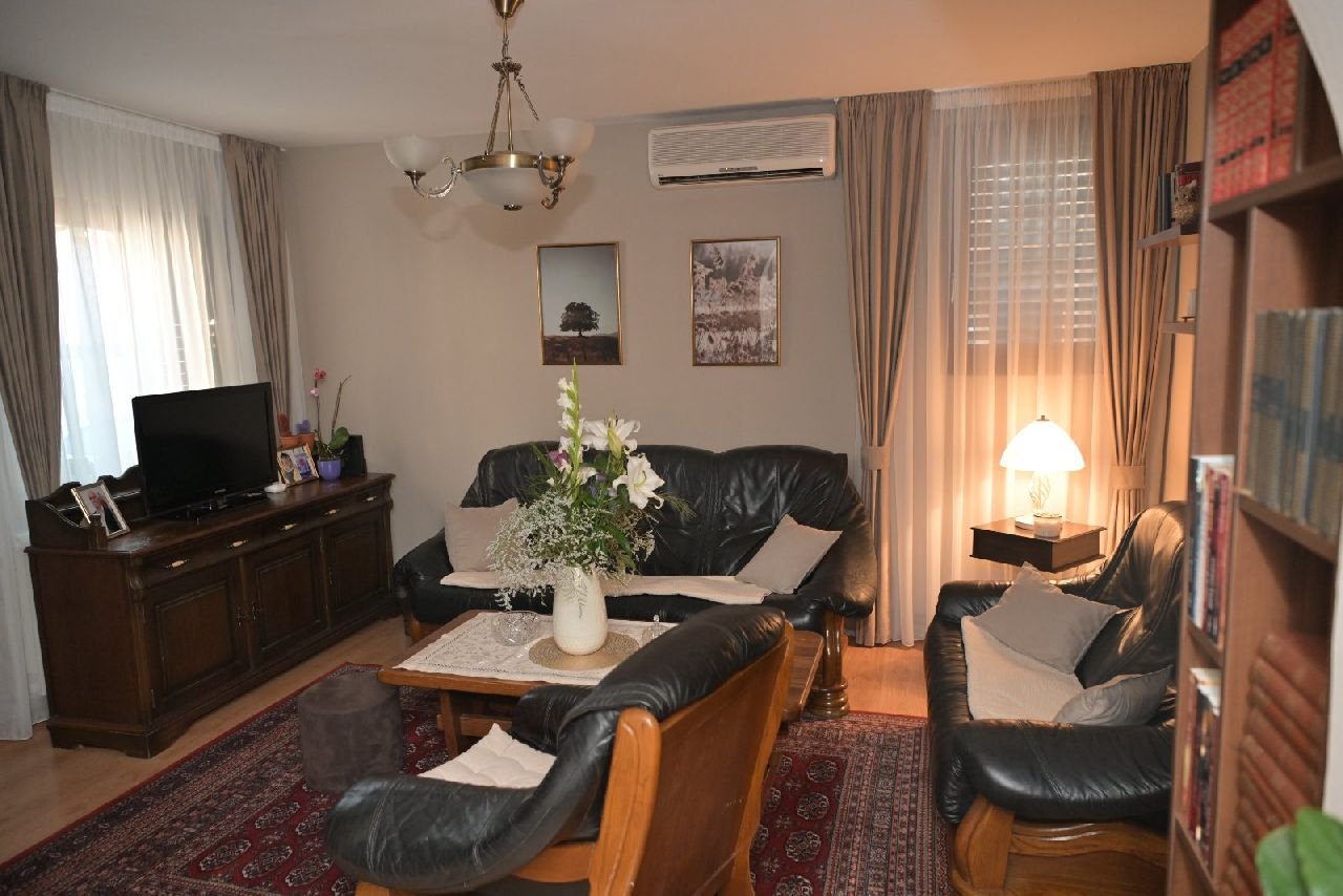 20 Kuća Kotež Iđoška