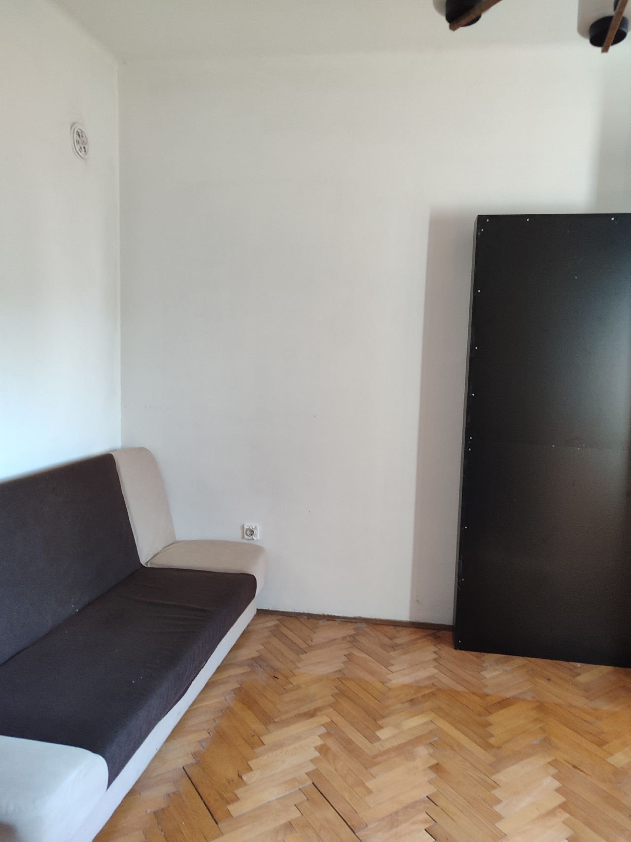 21 Stan Zvezdara 21 Divizije