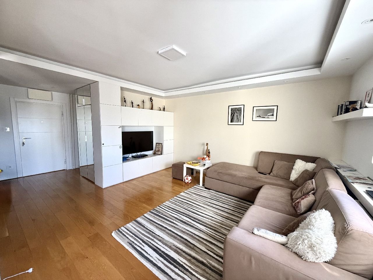 25 Stan Blok 63 Nehruova