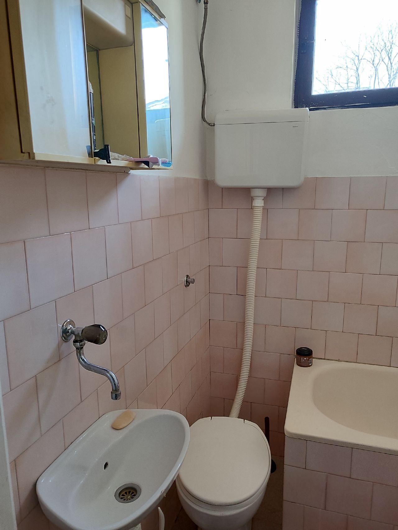 25 Stan Zvezdara 21 Divizije